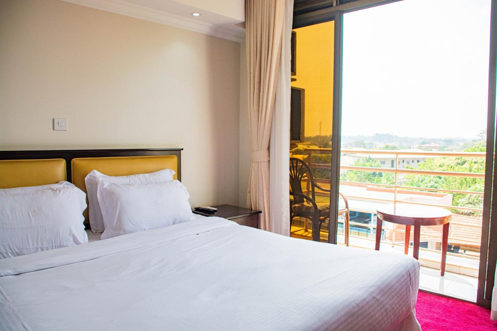 Bomah Hotel Limited Gulu Екстериор снимка