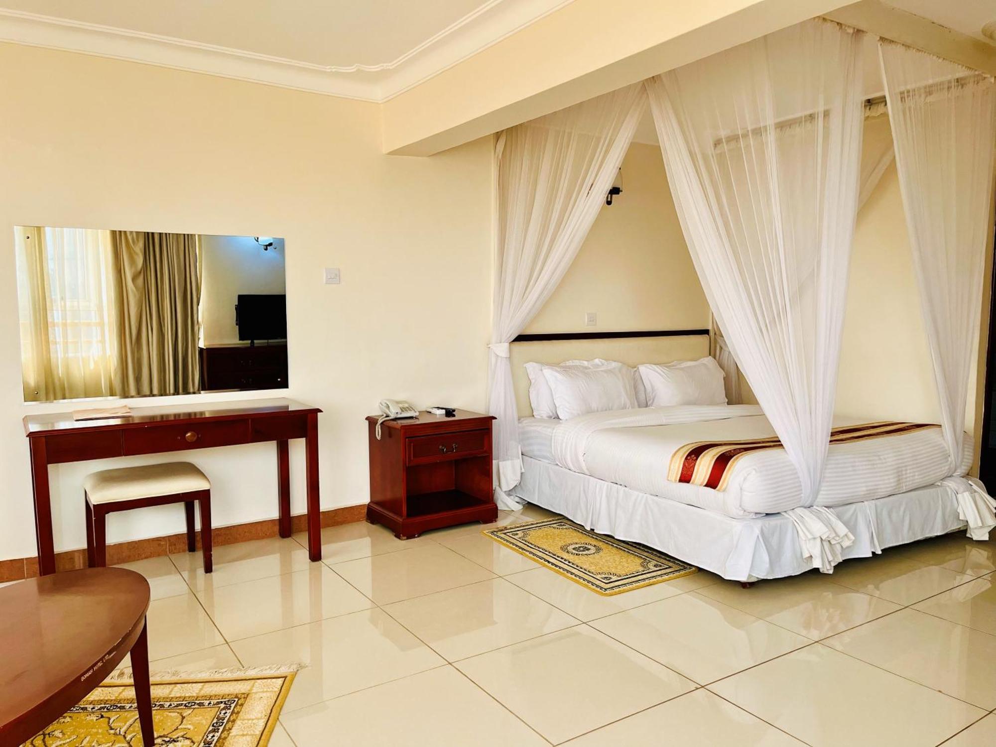 Bomah Hotel Limited Gulu Екстериор снимка